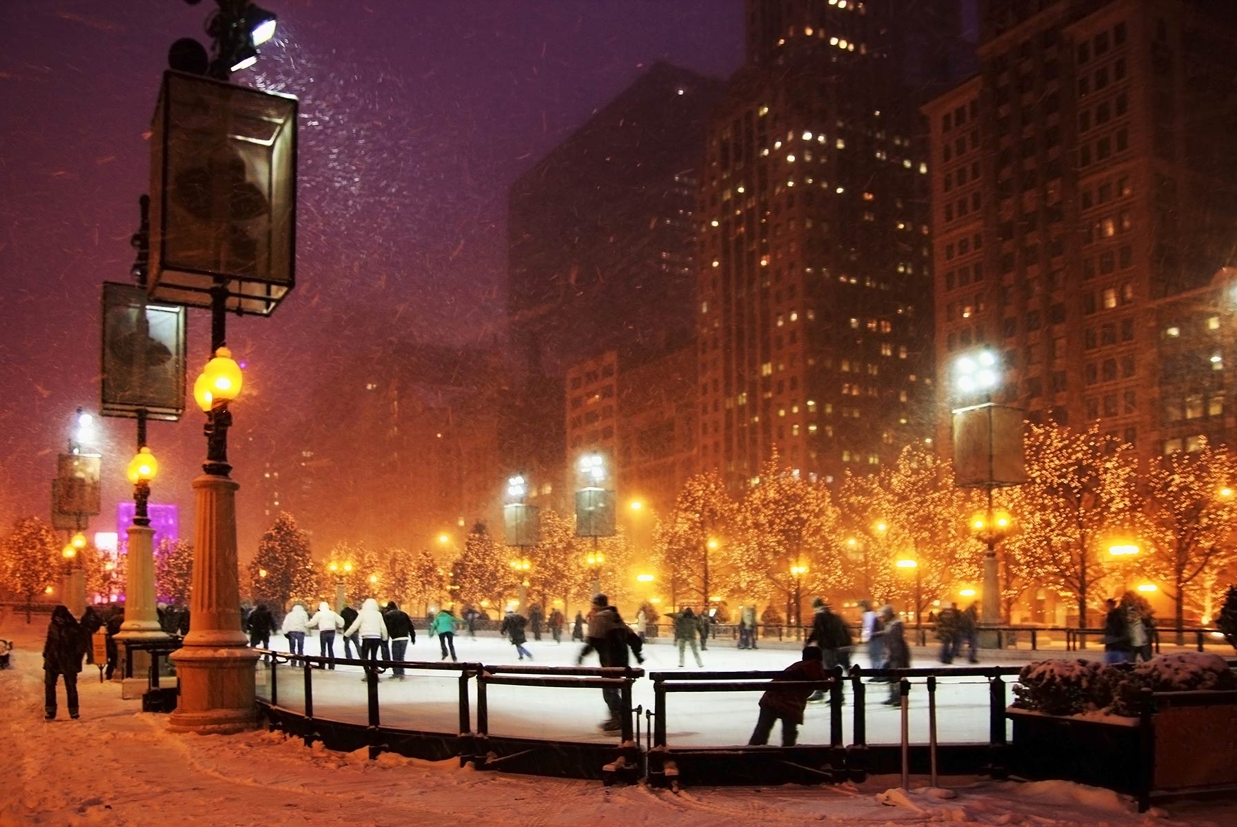 6 Festive Holiday Events Around Chicago